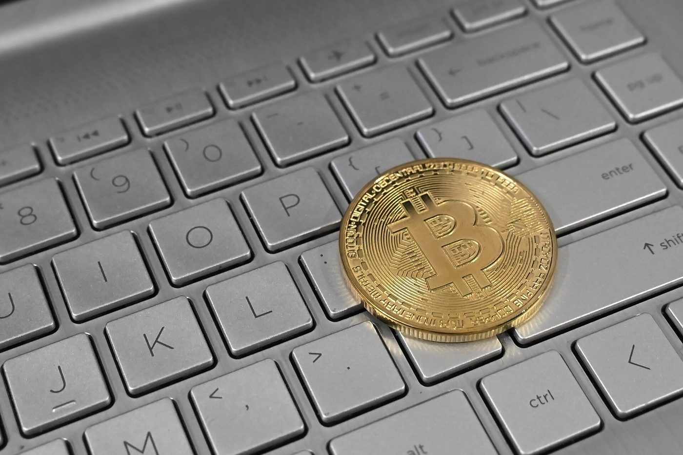Stablecoins as a Settlement Rail: What Clears, What Does Not, and Who Carries the Risk